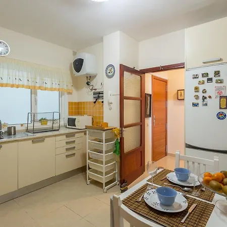 Front Line With Fantastic Terrace. Apartman Telde