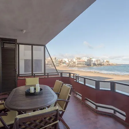 Front Line With Fantastic Terrace. Apartman *