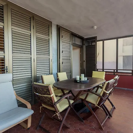 Daire Front Line With Fantastic Terrace. Telde