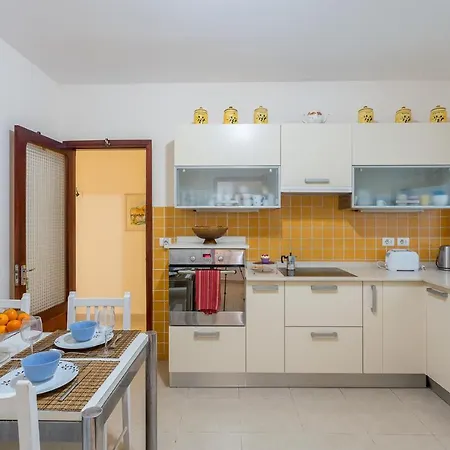 Front Line With Fantastic Terrace. Daire *